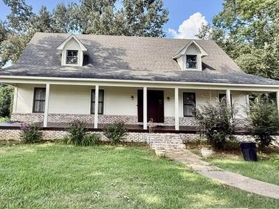 1302 Brassfield Rd