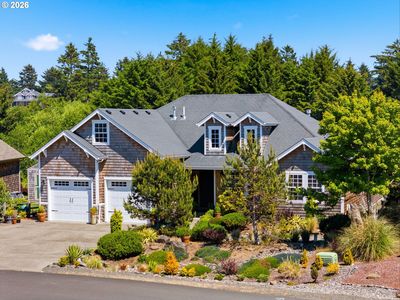 5295 Drummond Dr