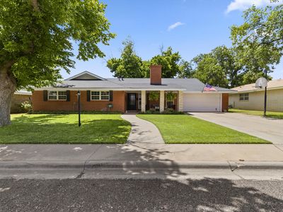 1207 NW 12th St