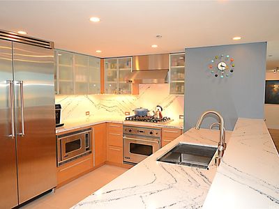 1177 Queen St APT 4408