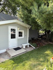 703 E Main St