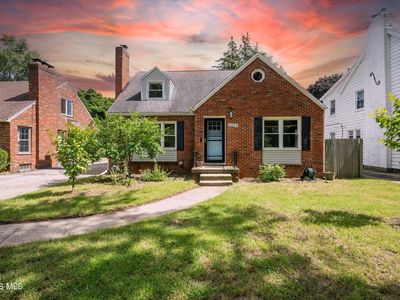 2436 Goddard Rd