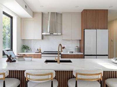 19 Holmes St #1