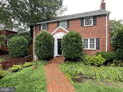 806 N Overlook Dr