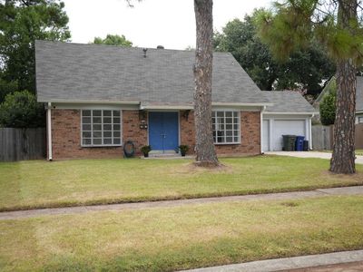 6138 Lovers Ln
