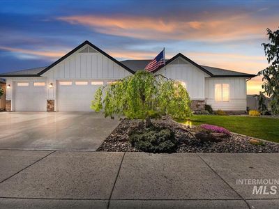 921 N Mira Way