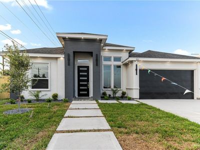 801 Corales St