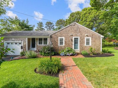 864 W Yarmouth Road