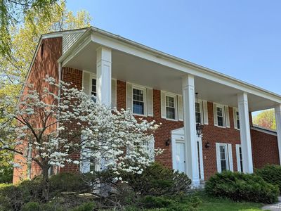 4351 Yorktown Dr