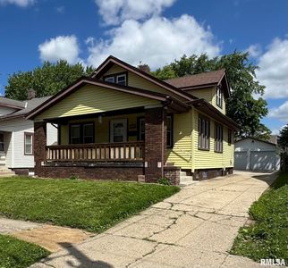 715 W Corrington Ave