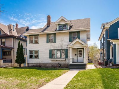 2112 Carroll Ave