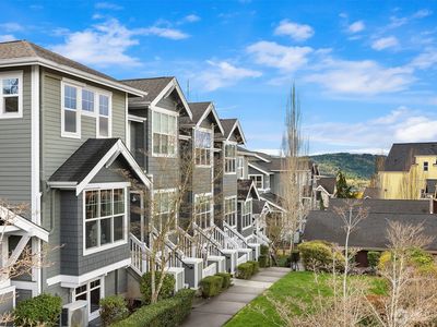 1848 NE Kenyon Court