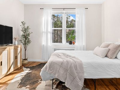 915 E 17th St APT 114