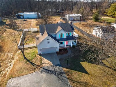 5689 Sharon Rd