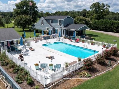 8 Red Oak Ln