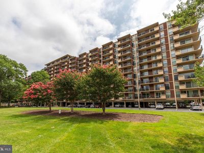 1300 Army Navy Dr APT 814