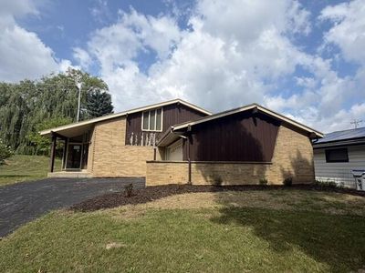 5435 S 15th PLACE