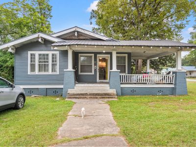 211 14th Ave. S