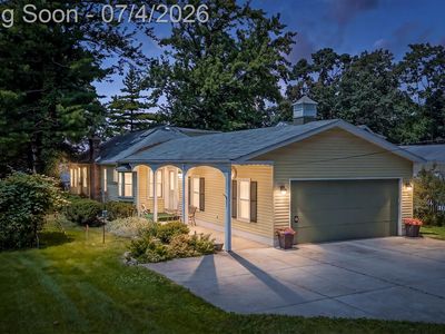 93 Danforth Dr
