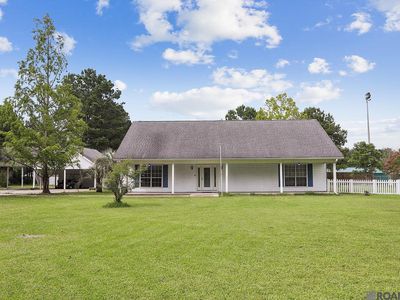 Property at 18930 King George Bay Rd, Livingston, LA