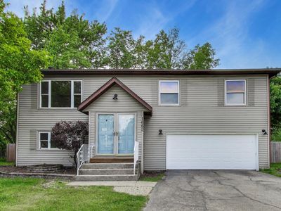 1662 Ivy Ct