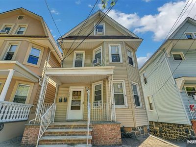 Property at 349 Undercliff Ave, Edgewater, NJ