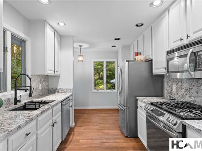 18 Horsepasture River Court