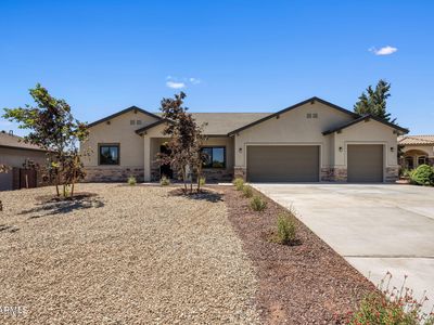 7905 E SMOKE HOUSE Lane