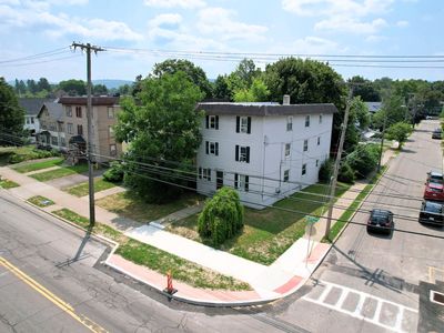 325 Main St
