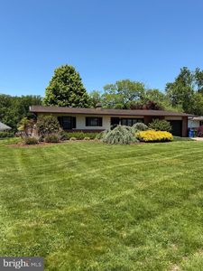 112 W Heather Rd