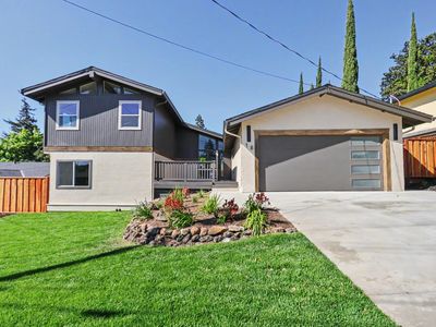 18 Hodur Ct