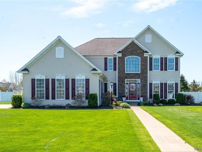Property at 6900 Amanda Ln, Lockport, NY