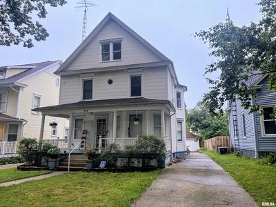 815 S Douglas Ave