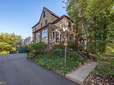 513 E Wynnewood Rd