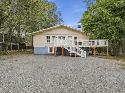 1042 Country Place Dr