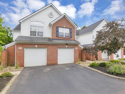5785 Albany Grn