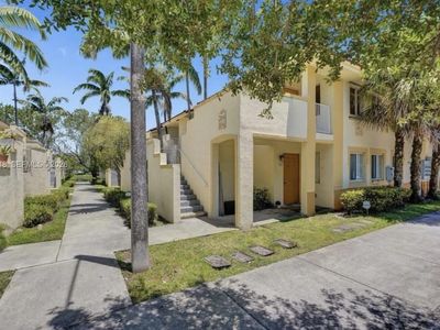 6235 SW 47th Mnr APT 204