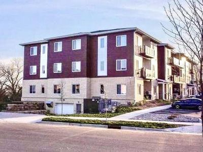 1501 North Windsor Avenue #205