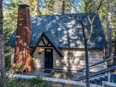 377 Hillside Rd