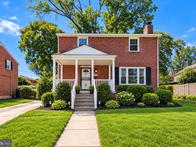 6410 Laurel Dr