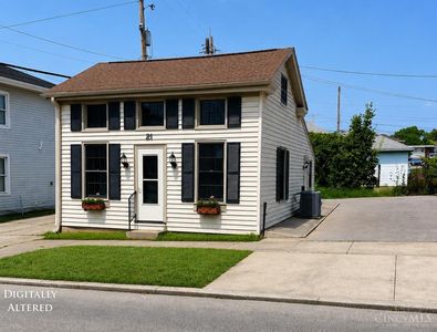 21 N E St