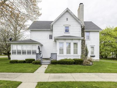 133 S 2nd St