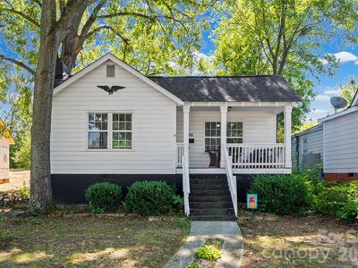 806 Cedar St