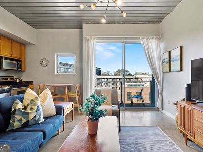 620 Glen Iris Dr NE Unit 401