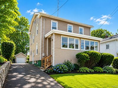 13 Forest Avenue