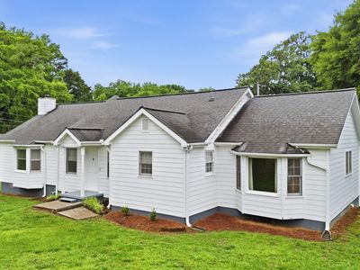 4269 E Cherokee Dr