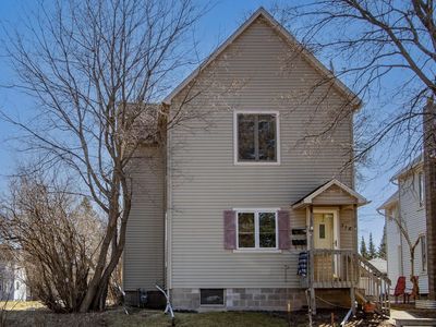 318 S 58th Ave W