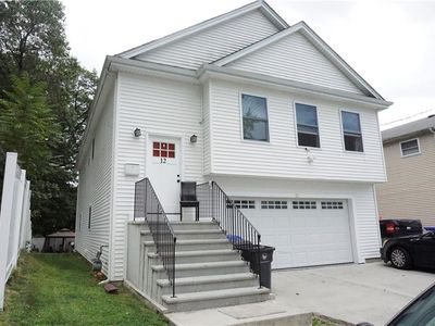 12 Thomas Ave