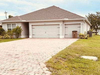 932 SW 7th Ave