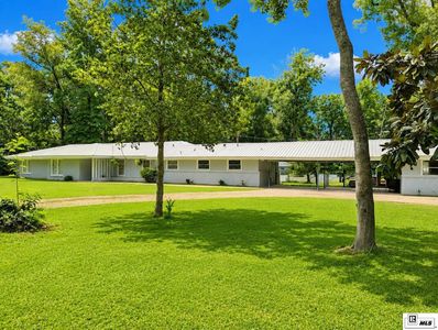 1606 Woodland Pl